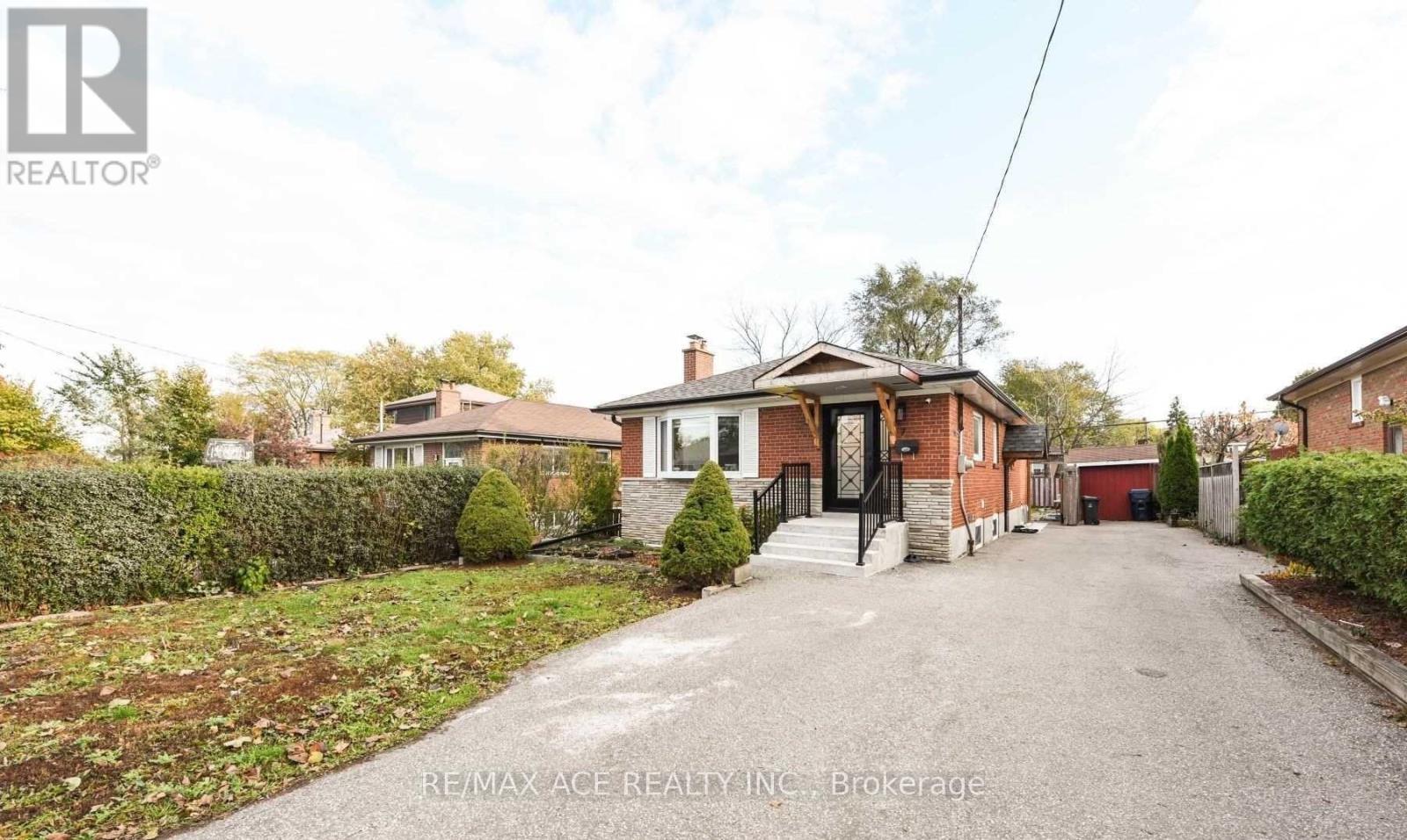 7 ELLIE DRIVE, Toronto, Ontario