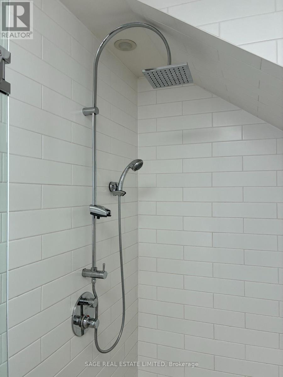 19 Beechwood Drive, Toronto, Ontario  M4K 3H7 - Photo 21 - E12786850