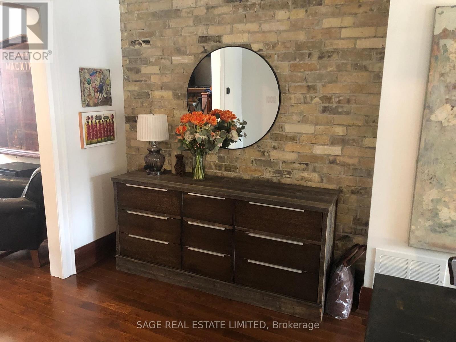 19 Beechwood Drive, Toronto, Ontario  M4K 3H7 - Photo 4 - E12786850