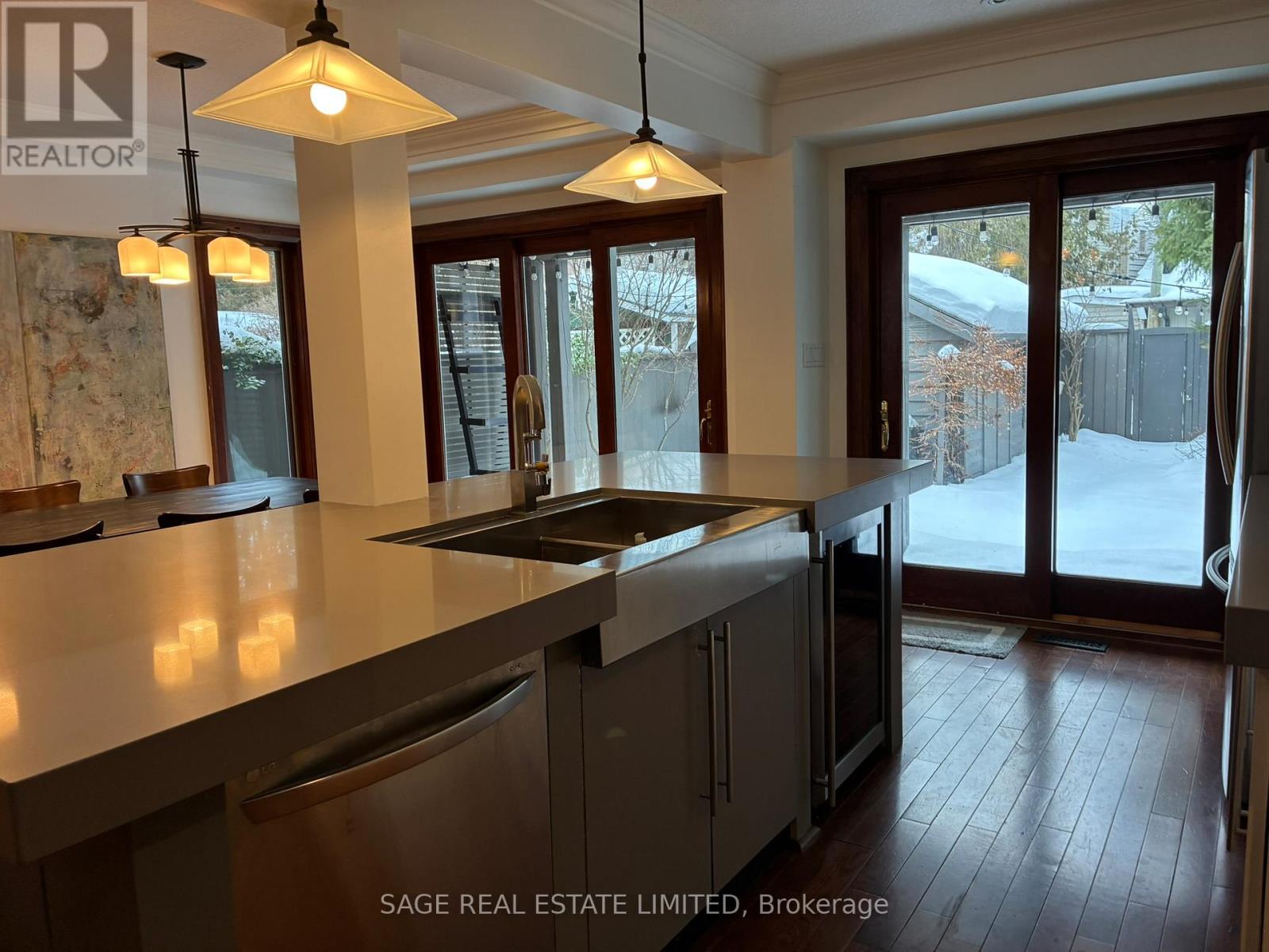 19 Beechwood Drive, Toronto, Ontario  M4K 3H7 - Photo 8 - E12786850