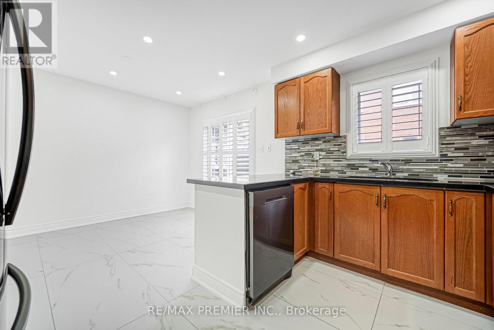 27 - 165 Fieldstone Drive, Vaughan, Ontario  L4L 9M1 - Photo 23 - N12786714