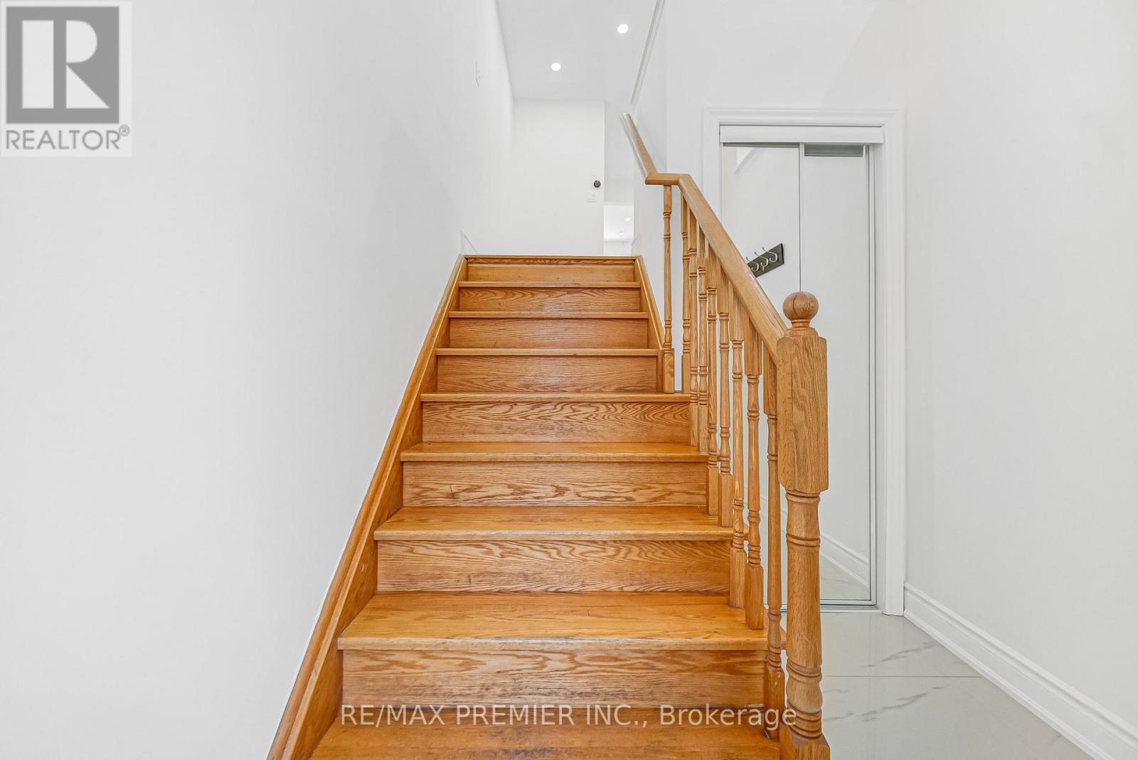 27 - 165 Fieldstone Drive, Vaughan, Ontario  L4L 9M1 - Photo 6 - N12786714