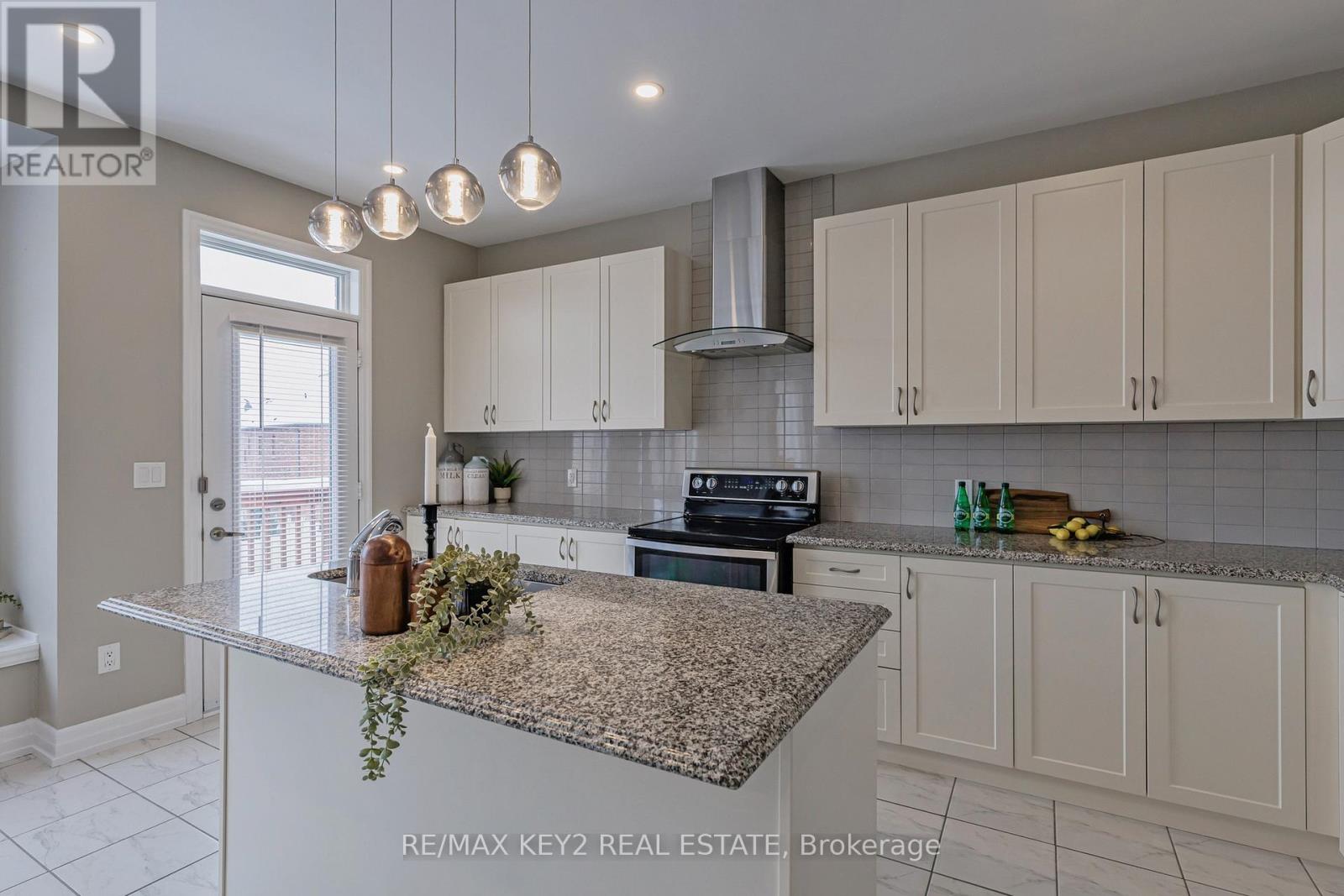 75 Pear Blossom Way, East Gwillimbury, Ontario  L9N 0T3 - Photo 15 - N12786782