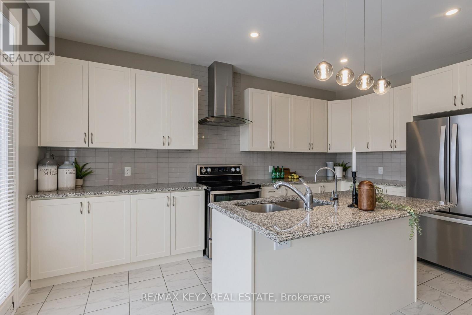 75 Pear Blossom Way, East Gwillimbury, Ontario  L9N 0T3 - Photo 16 - N12786782