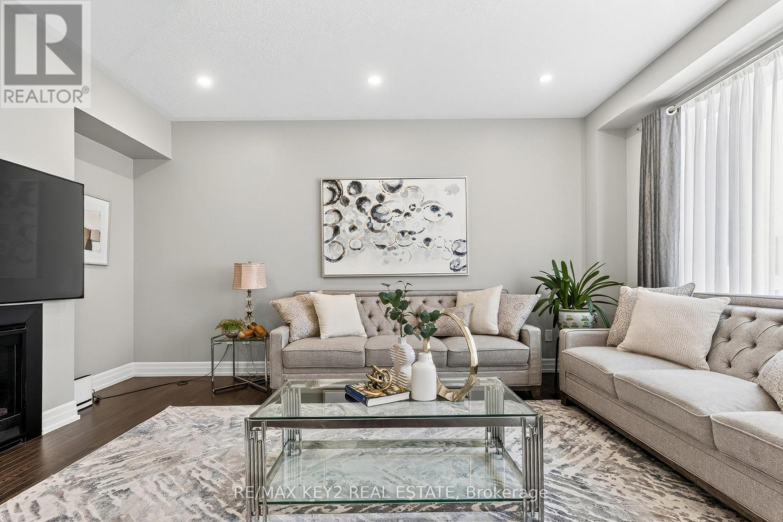 75 Pear Blossom Way, East Gwillimbury, Ontario  L9N 0T3 - Photo 6 - N12786782