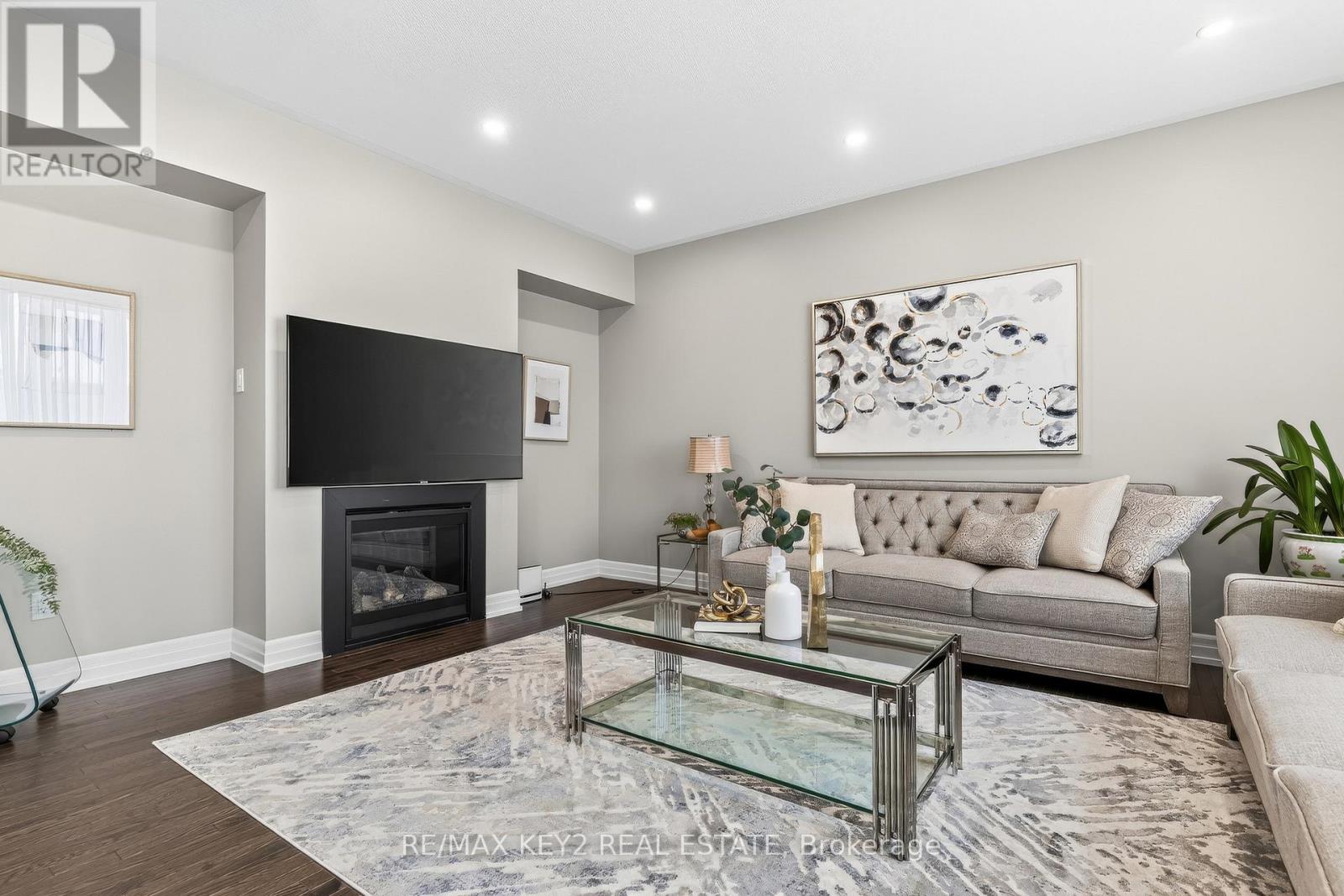 75 Pear Blossom Way, East Gwillimbury, Ontario  L9N 0T3 - Photo 7 - N12786782