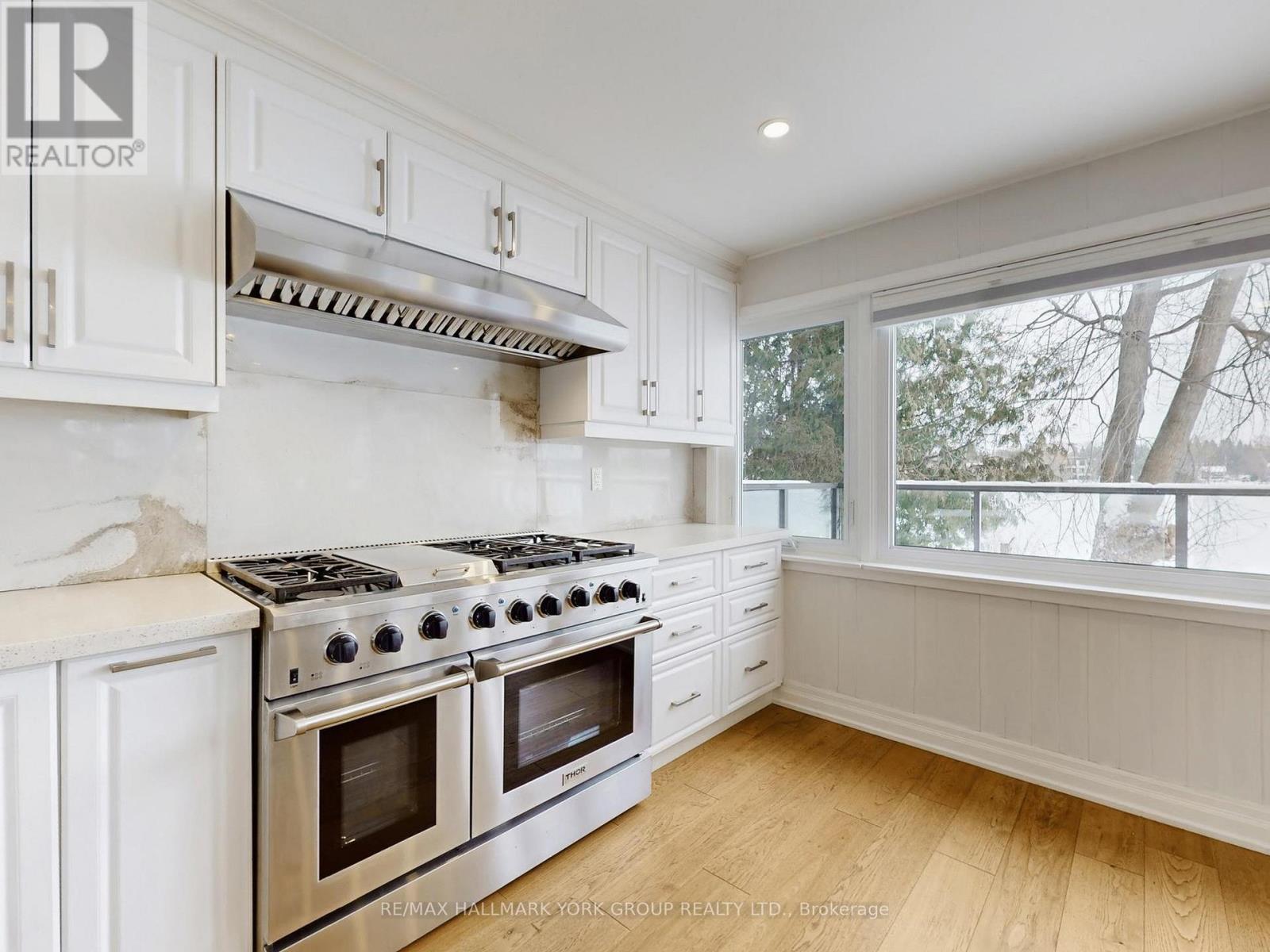 21 Willowbank Avenue, Richmond Hill, Ontario  L4E 3B4 - Photo 12 - N12786862