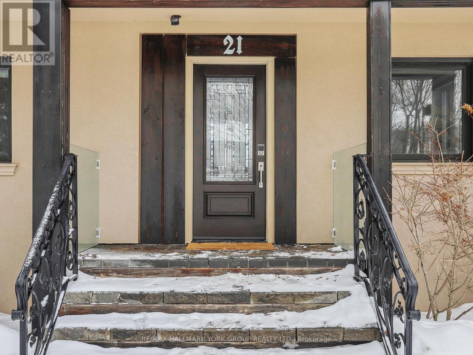 21 Willowbank Avenue, Richmond Hill, Ontario  L4E 3B4 - Photo 2 - N12786862