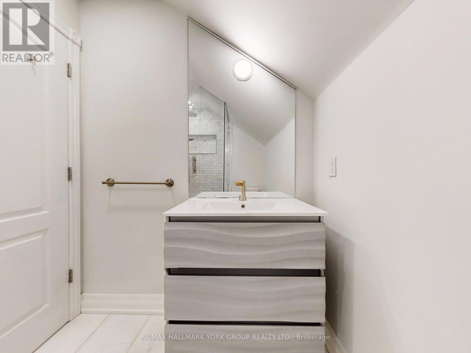 21 Willowbank Avenue, Richmond Hill, Ontario  L4E 3B4 - Photo 28 - N12786862