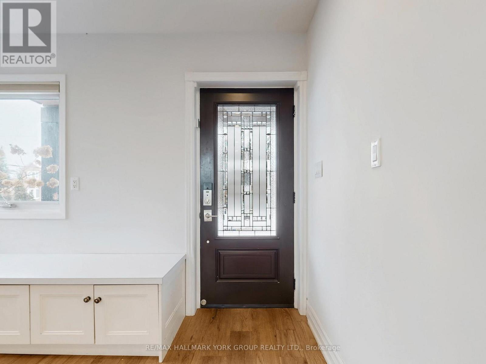 21 Willowbank Avenue, Richmond Hill, Ontario  L4E 3B4 - Photo 7 - N12786862