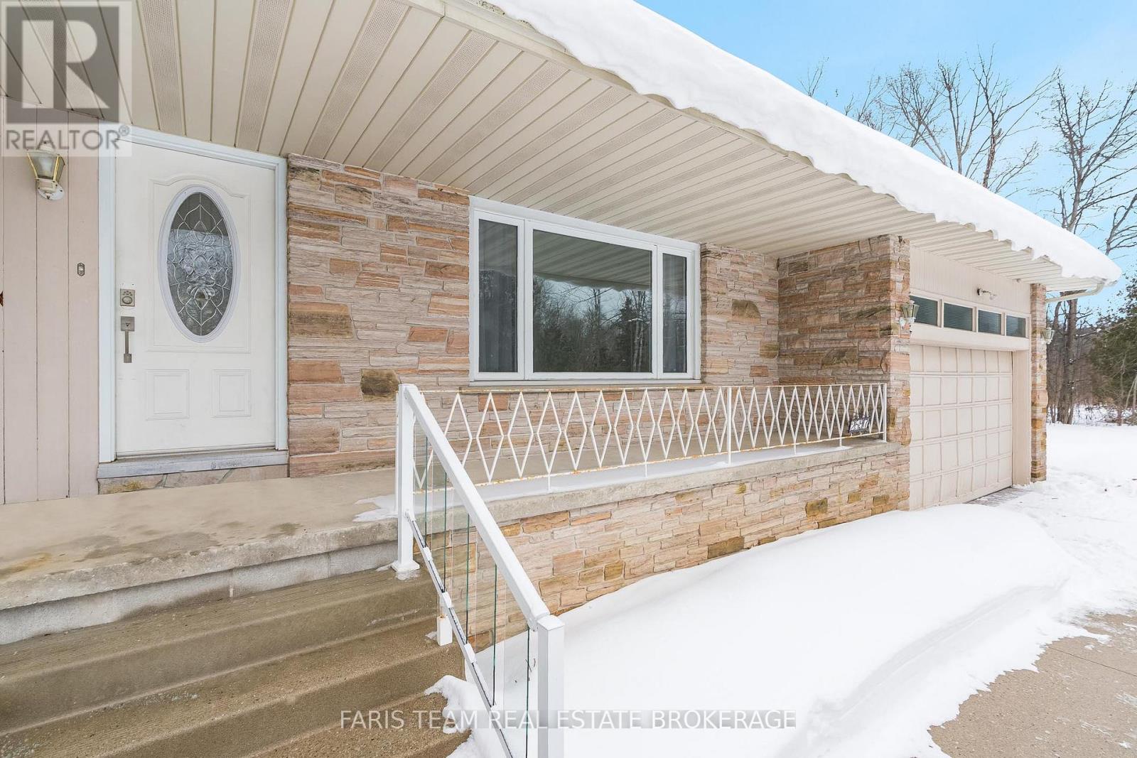 2597 George Johnston Road, Springwater, Ontario  L9X 1C7 - Photo 5 - S12786750