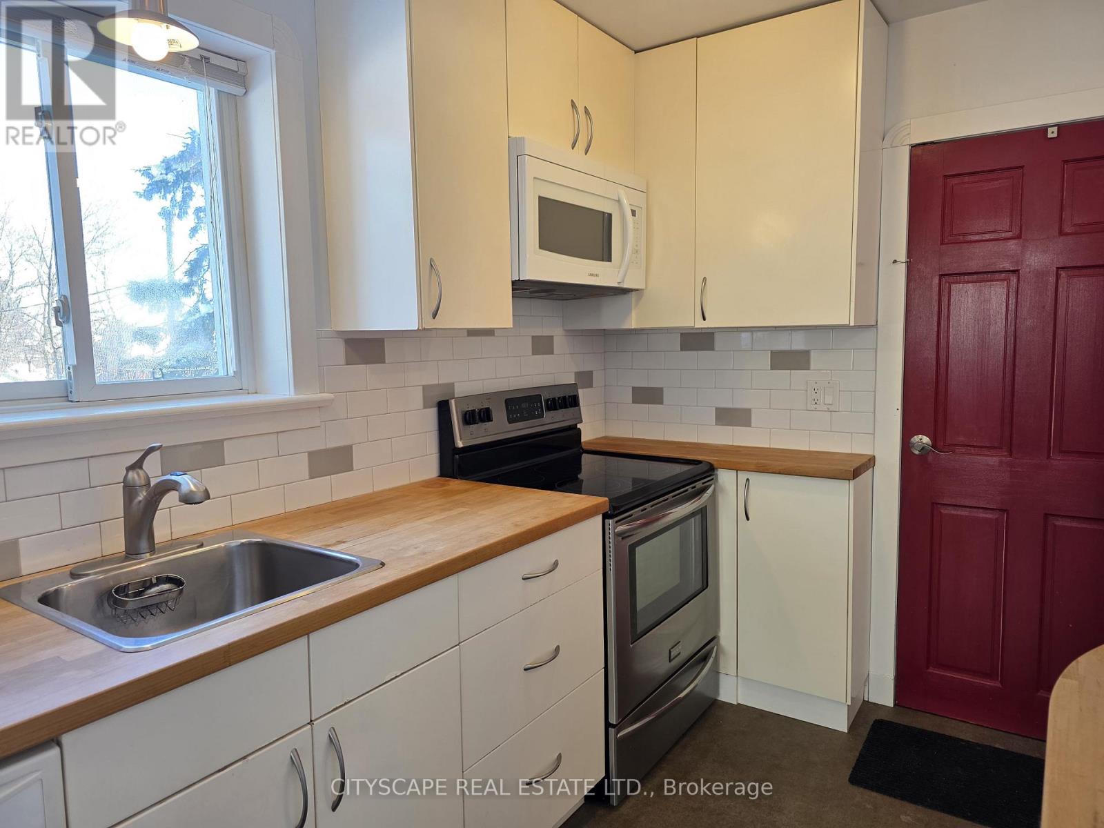 104 Patrick Street, Orillia, Ontario  L3V 5L5 - Photo 12 - S12786758