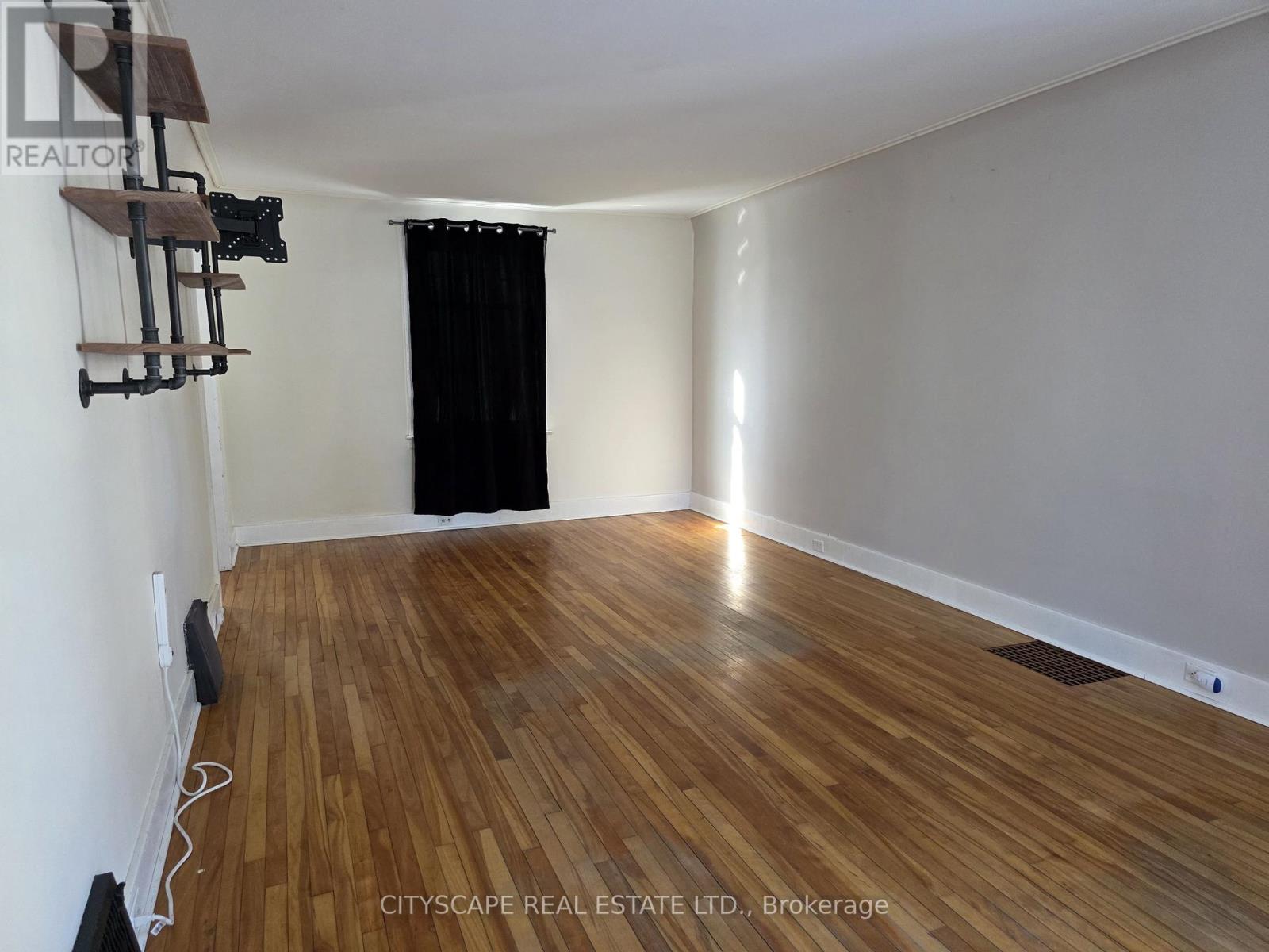 104 Patrick Street, Orillia, Ontario  L3V 5L5 - Photo 17 - S12786758