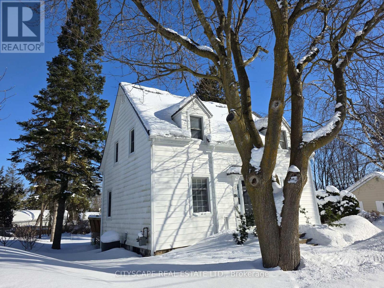 104 Patrick Street, Orillia, Ontario  L3V 5L5 - Photo 2 - S12786758