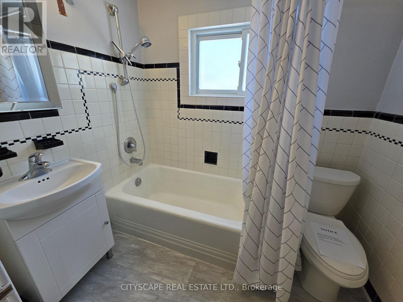 104 Patrick Street, Orillia, Ontario  L3V 5L5 - Photo 23 - S12786758