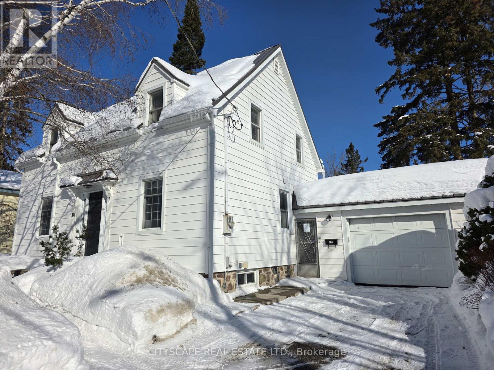 104 Patrick Street, Orillia, Ontario  L3V 5L5 - Photo 4 - S12786758