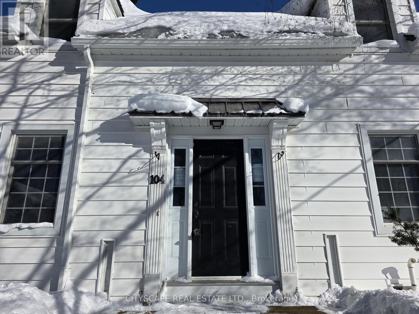 104 Patrick Street, Orillia, Ontario  L3V 5L5 - Photo 5 - S12786758