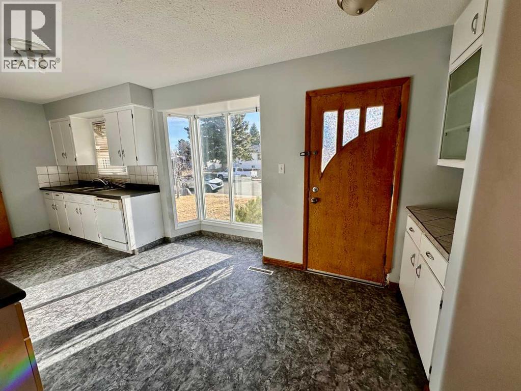 1601 14 Avenue S, Lethbridge, Alberta  T1K 0T6 - Photo 4 - A2285797