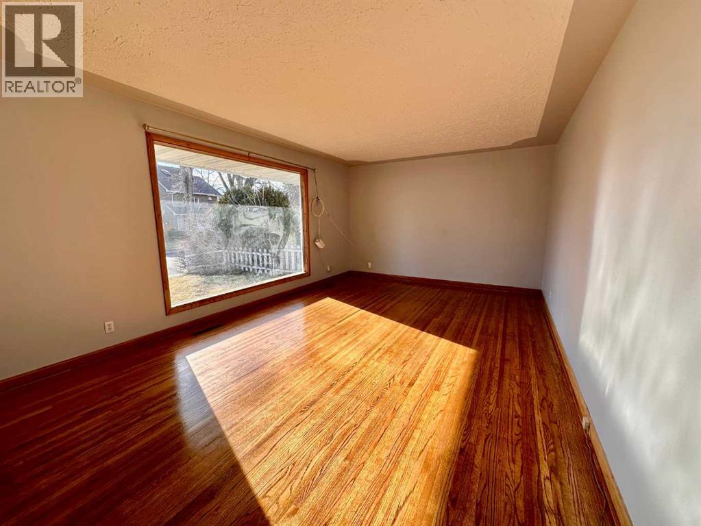 1601 14 Avenue S, Lethbridge, Alberta  T1K 0T6 - Photo 6 - A2285797