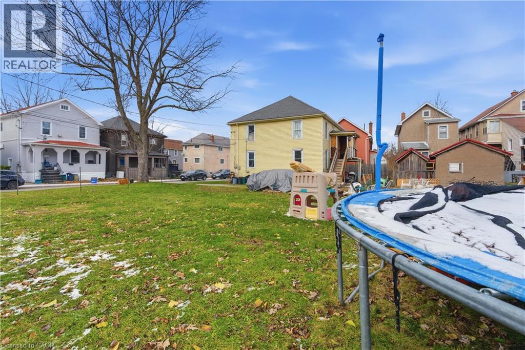 11 Patsy Avenue, Welland, Ontario  L3B 3M1 - Photo 21 - 40792924