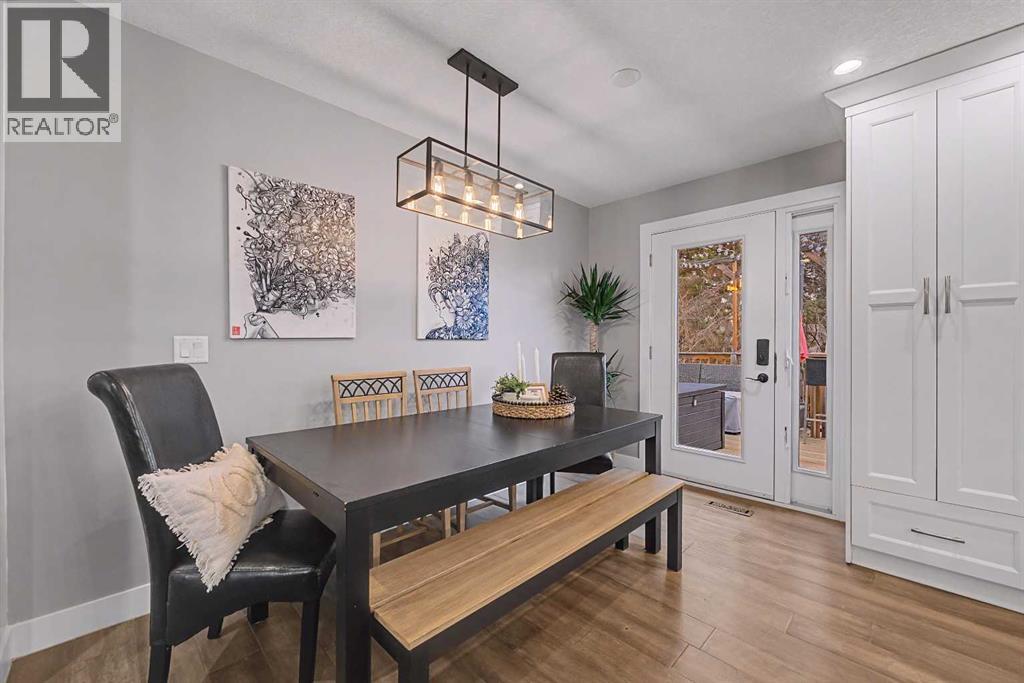 32 Sinclair Crescent Sw, Calgary, Alberta T2W 0L7 - Photo 14 - A2284512