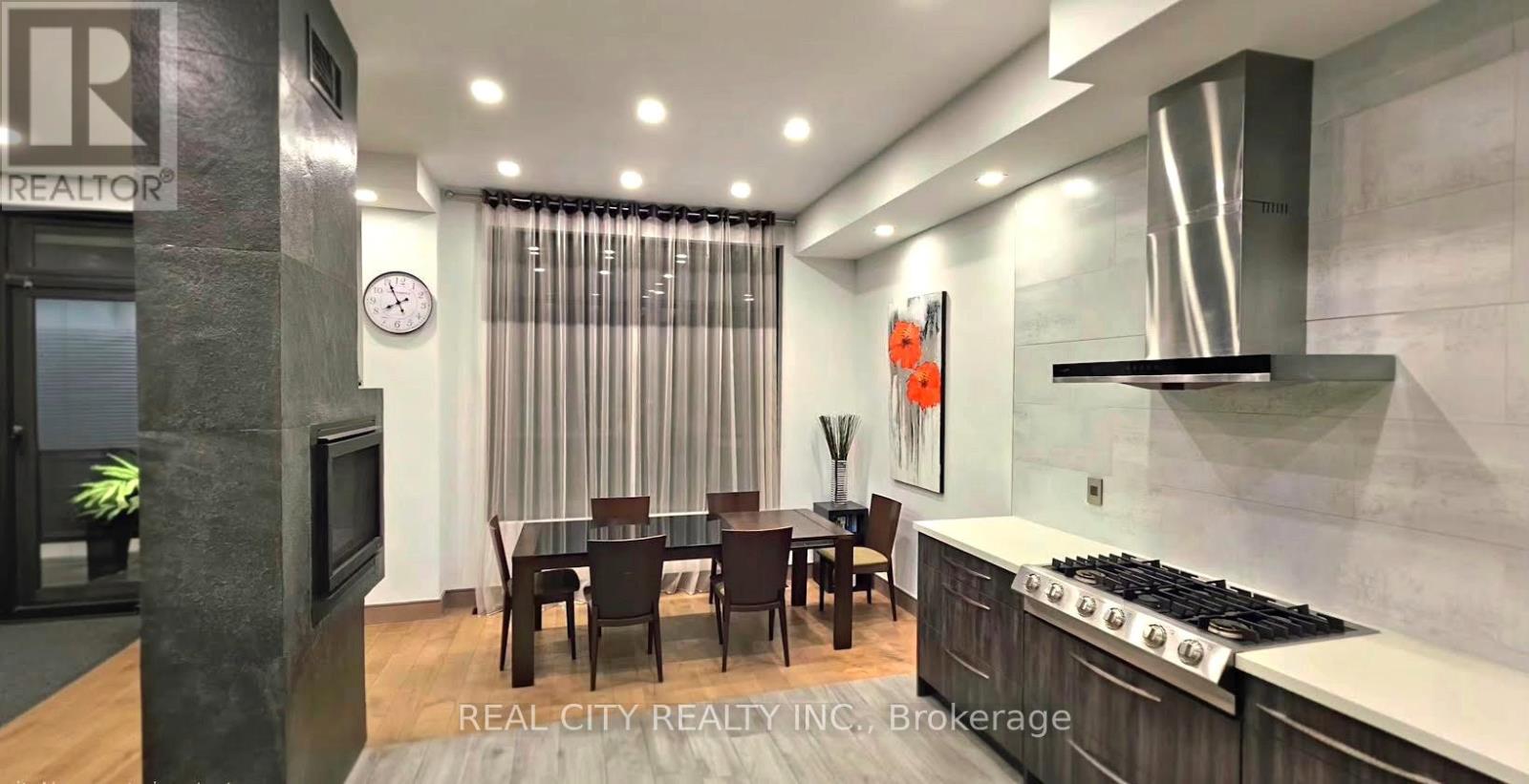 662 Byngmount Avenue, Mississauga, Ontario  L5G 1R4 - Photo 12 - W12786650