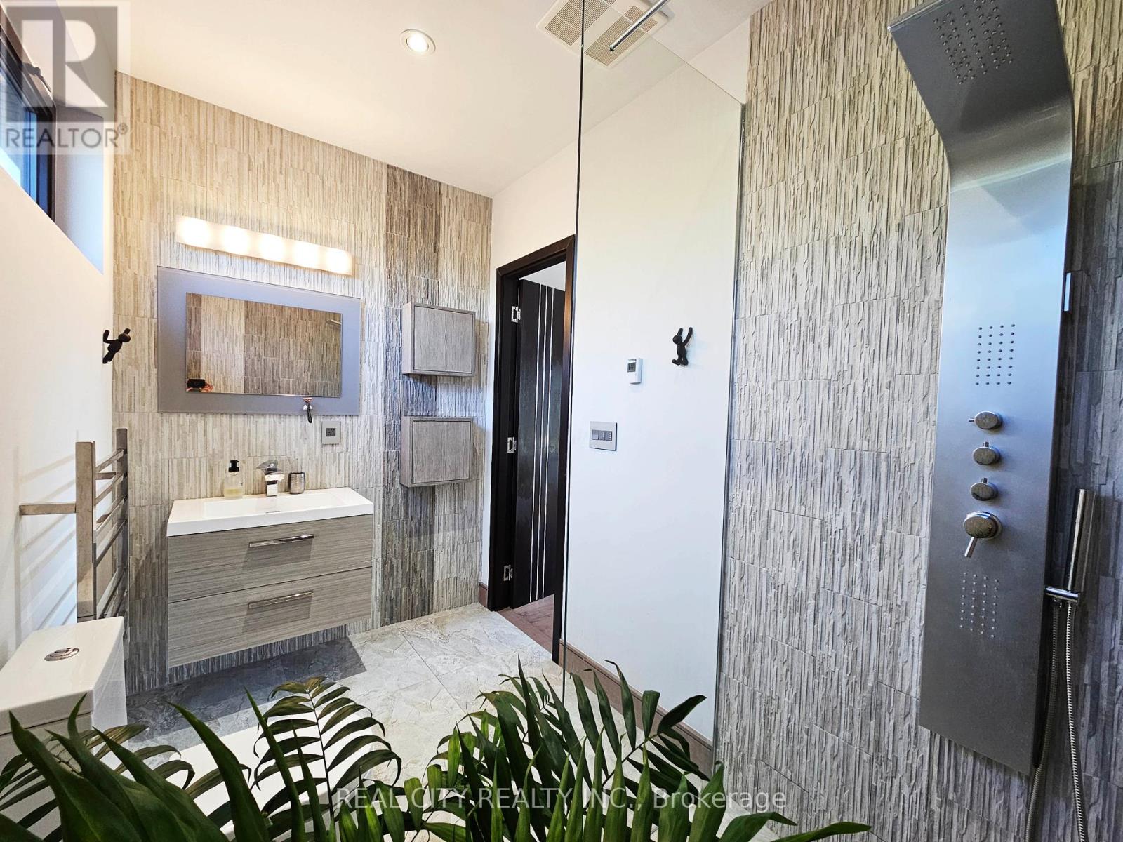 662 Byngmount Avenue, Mississauga, Ontario  L5G 1R4 - Photo 27 - W12786650