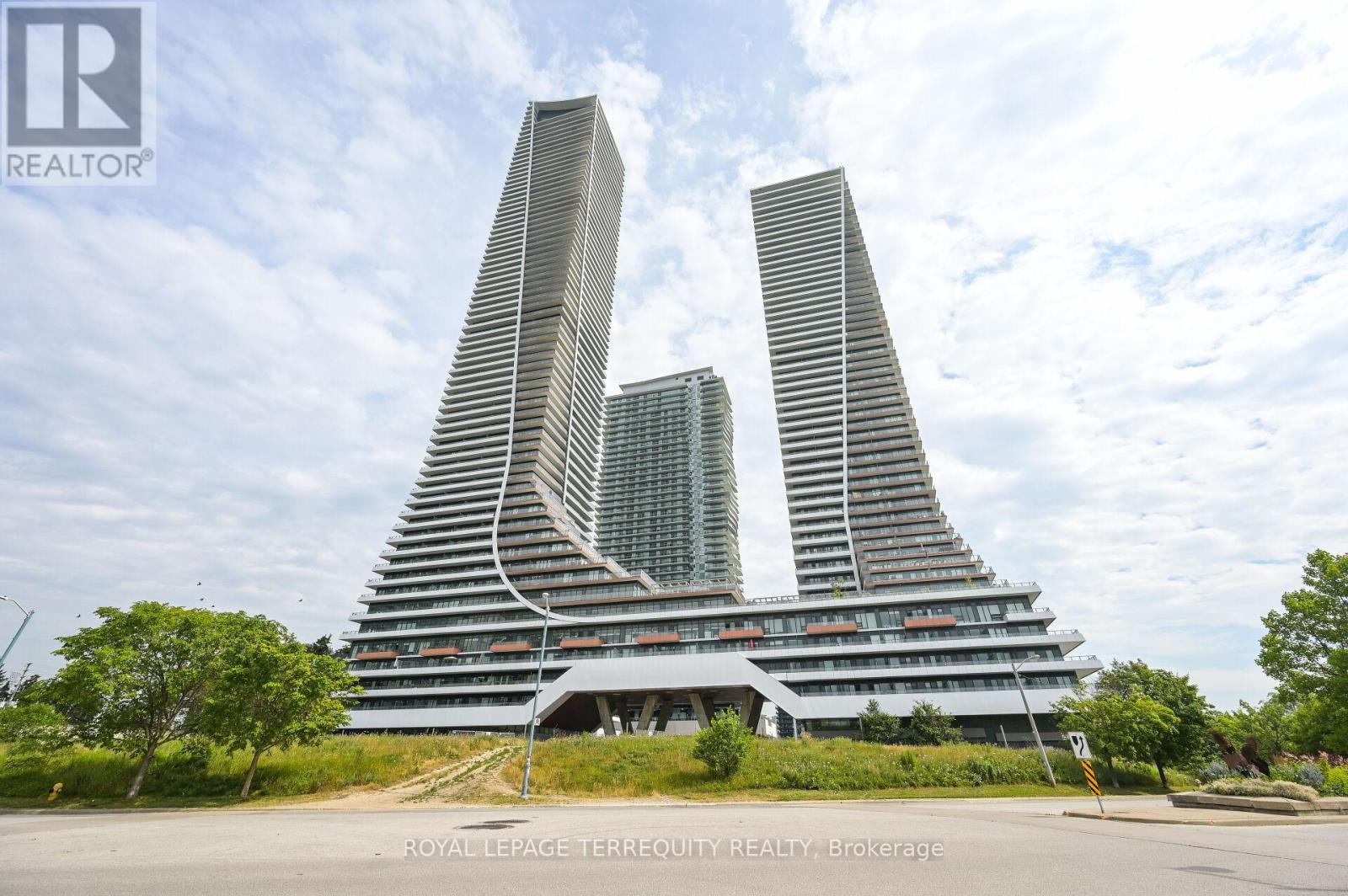 4814 - 30 SHORE BREEZE DRIVE, Toronto, Ontario