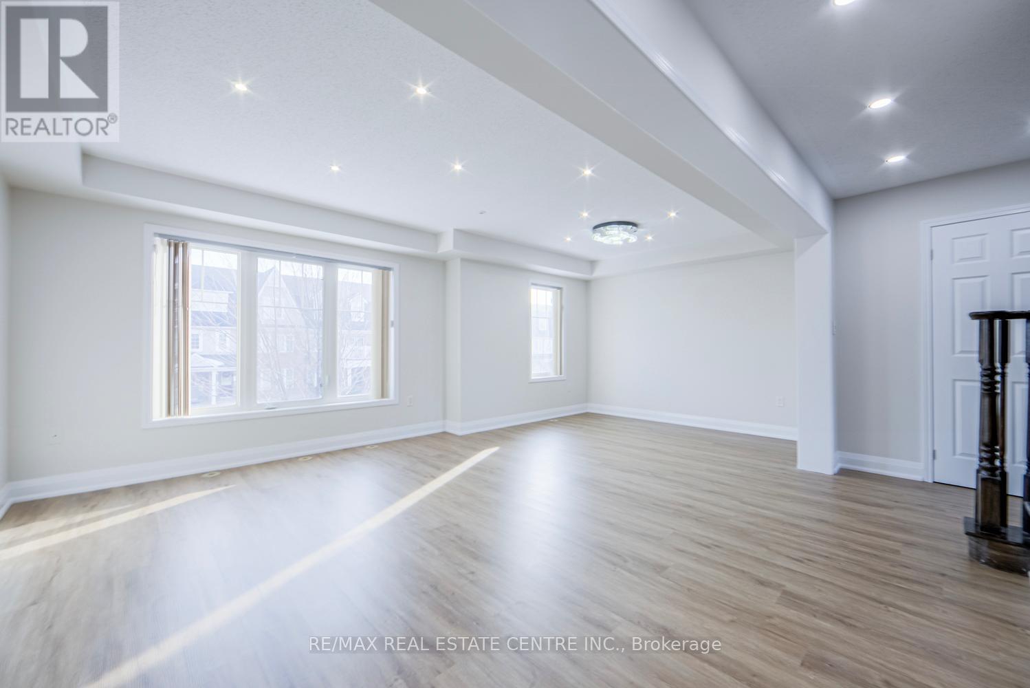 299 Dymott Avenue, Milton, Ontario  L9T 0Z5 - Photo 14 - W12786680