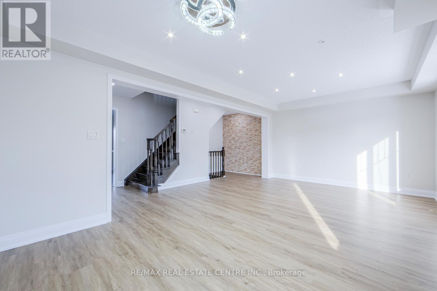 299 Dymott Avenue, Milton, Ontario  L9T 0Z5 - Photo 16 - W12786680