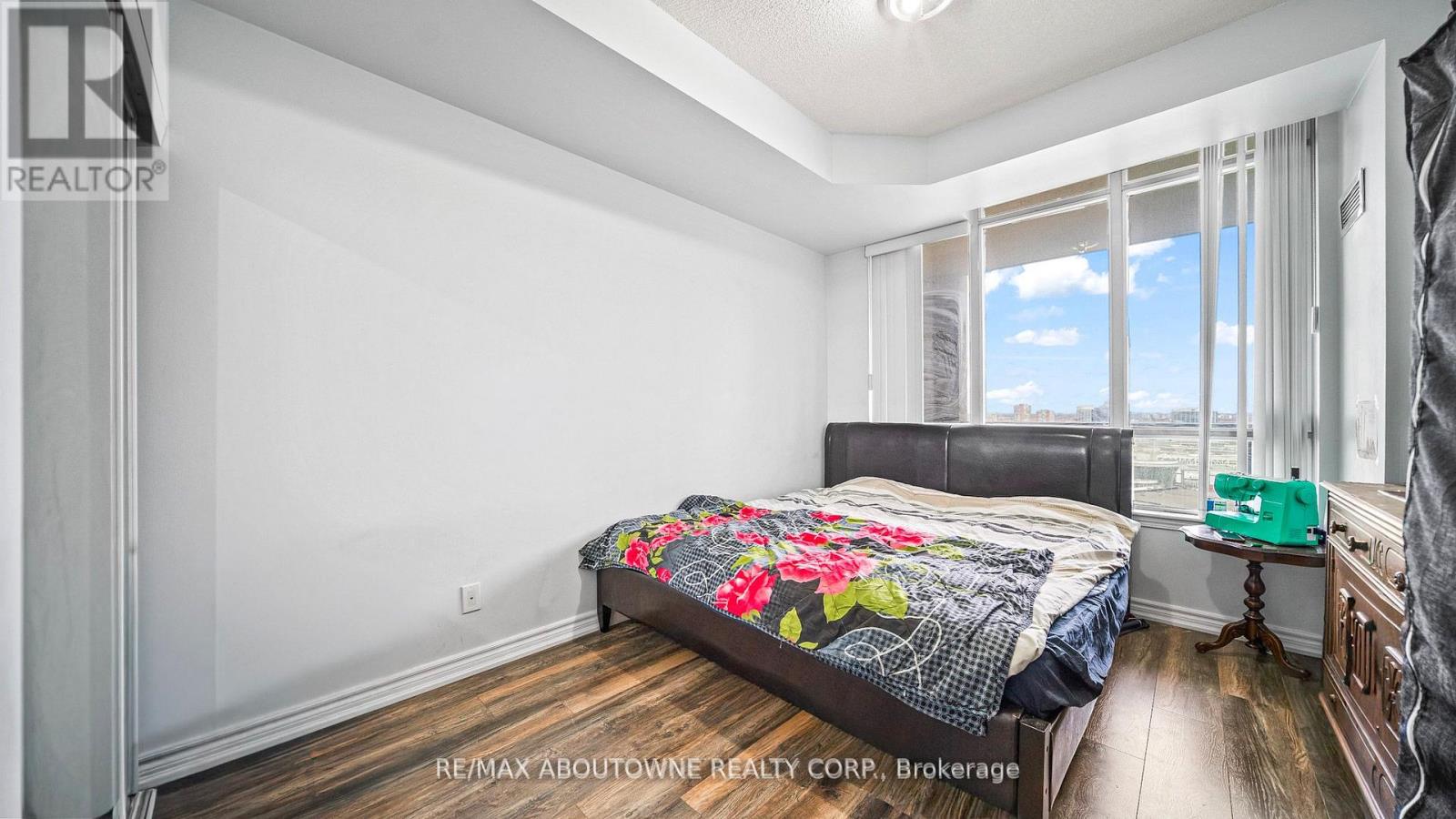 1609 - 388 Prince Of Wales Drive, Mississauga, Ontario  L5B 0A1 - Photo 17 - W12786756