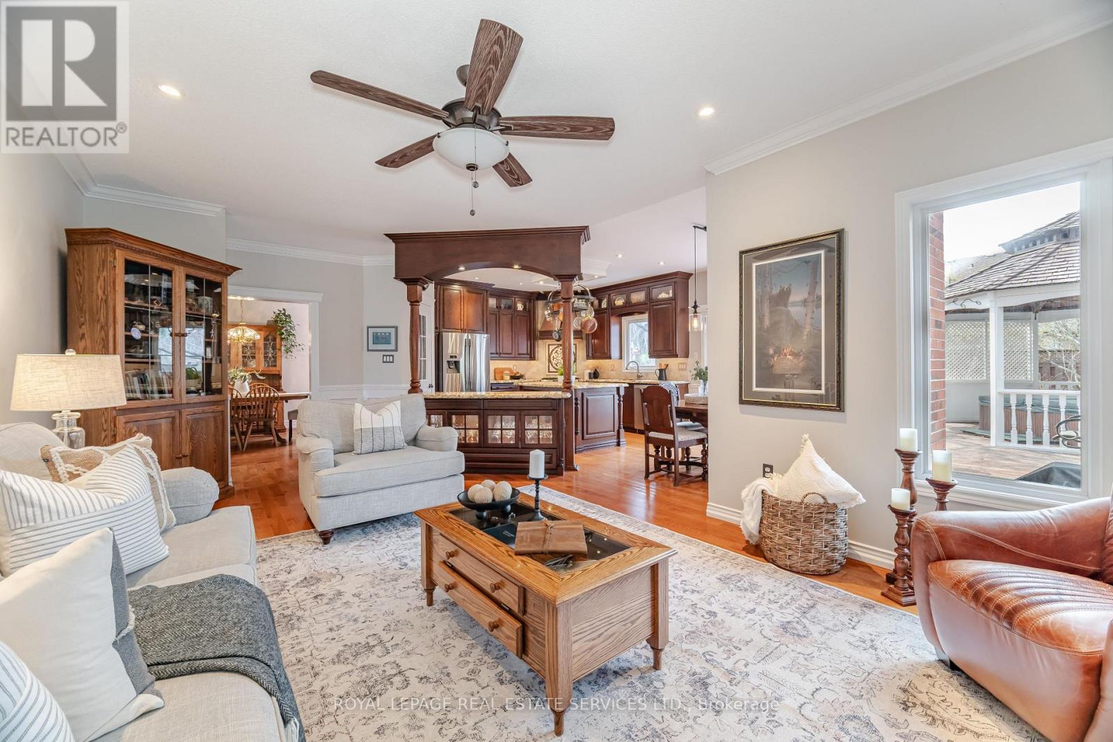 2097 Arbourview Drive, Oakville, Ontario  L6M 3P3 - Photo 10 - W12786760