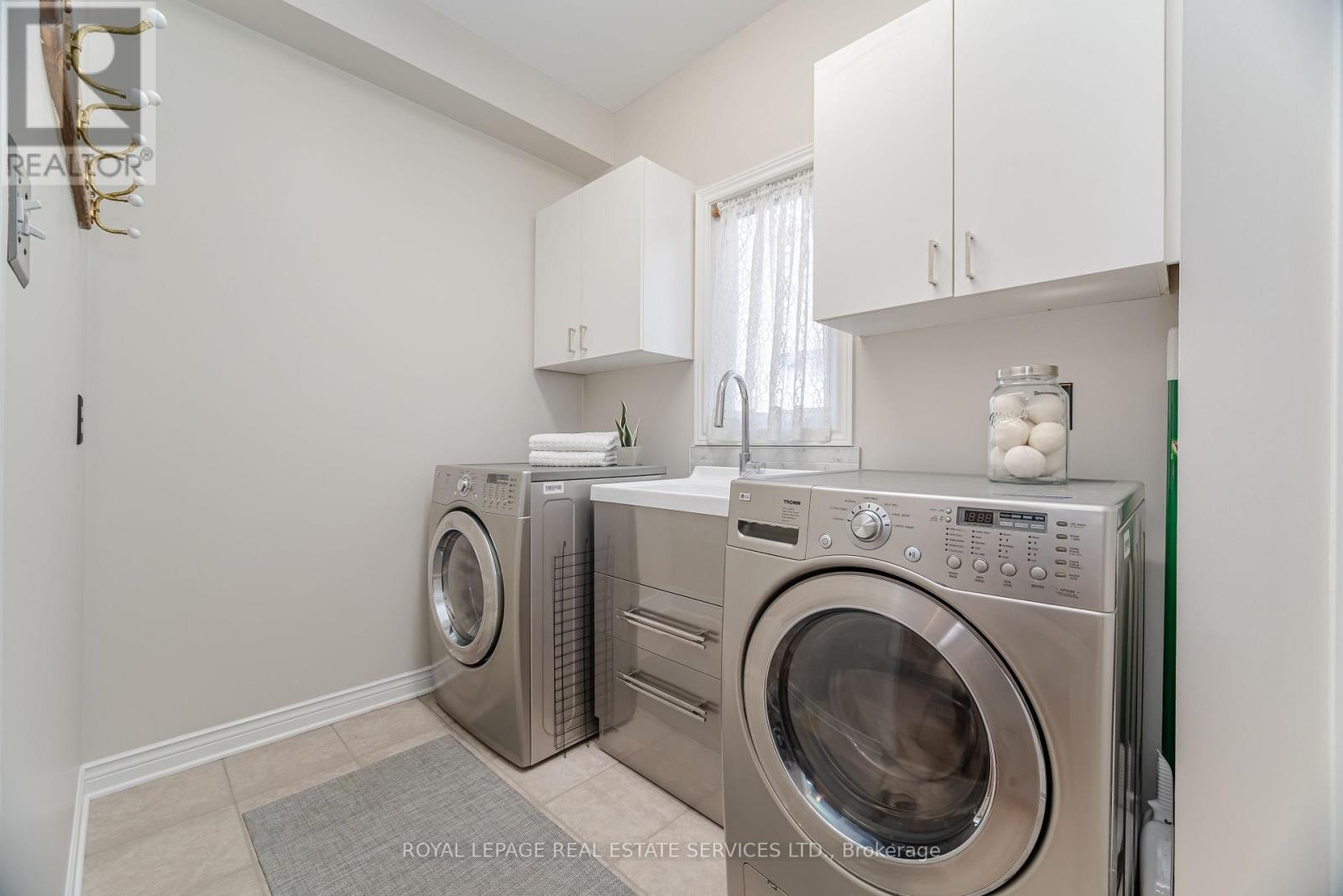 2097 Arbourview Drive, Oakville, Ontario  L6M 3P3 - Photo 18 - W12786760