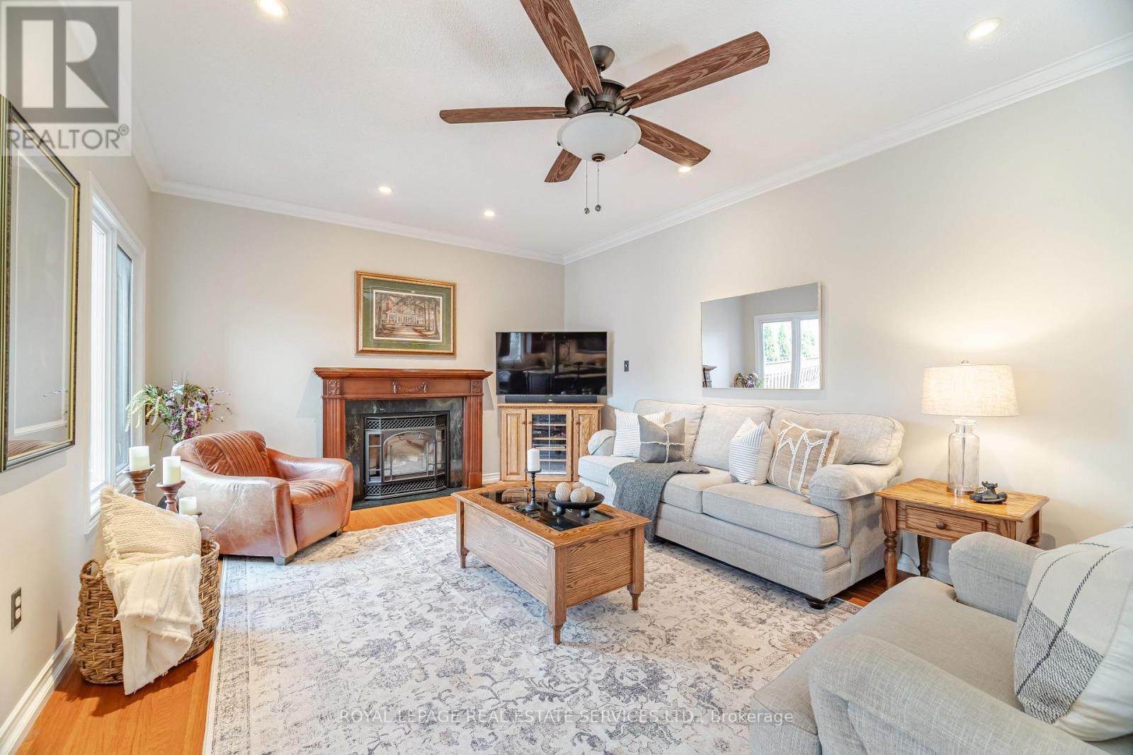 2097 Arbourview Drive, Oakville, Ontario  L6M 3P3 - Photo 9 - W12786760