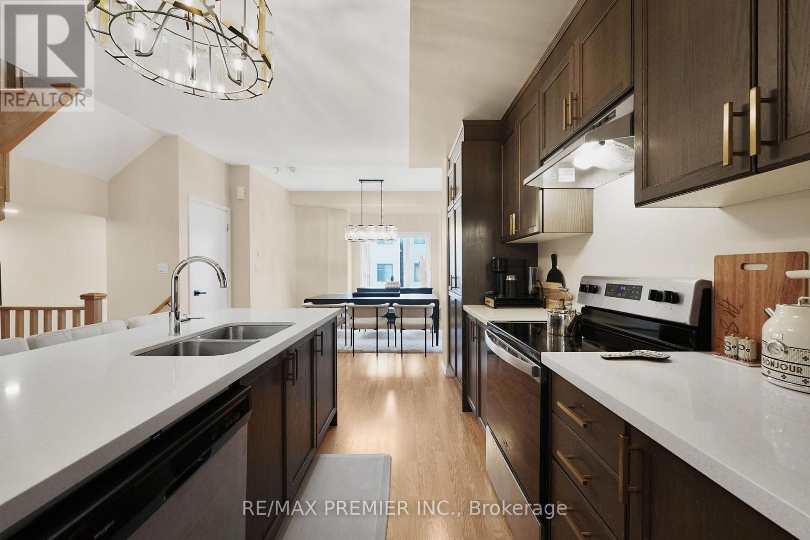 12 Heathrow Lane, Caledon, Ontario  L7E 4M4 - Photo 16 - W12786764