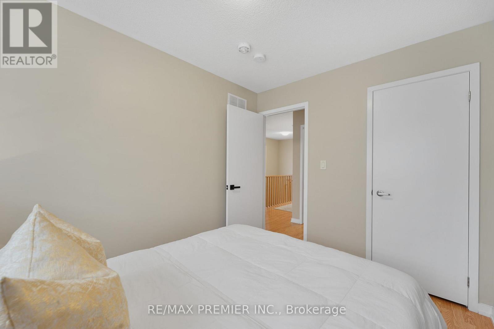 12 Heathrow Lane, Caledon, Ontario  L7E 4M4 - Photo 23 - W12786764