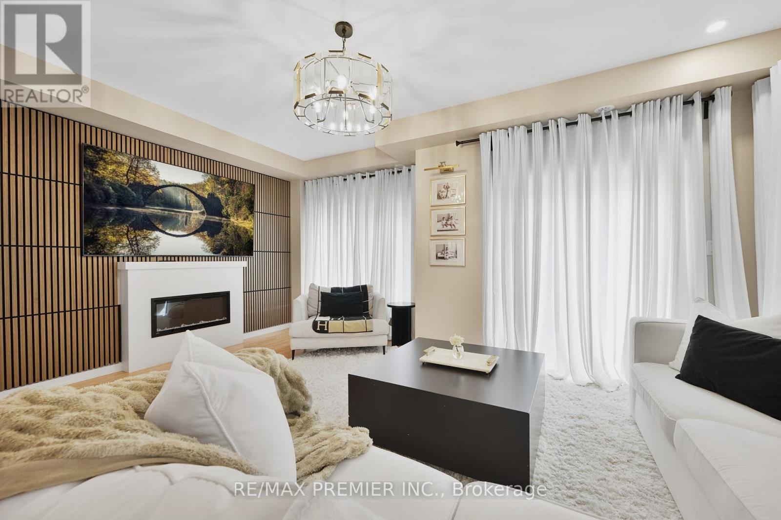 12 Heathrow Lane, Caledon, Ontario  L7E 4M4 - Photo 9 - W12786764