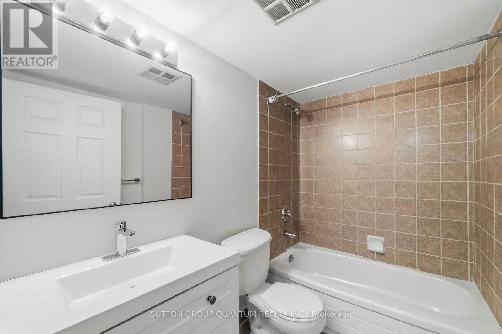 1602 - 50 Kingsbridge Garden, Mississauga, Ontario  L5R 1Y2 - Photo 16 - W12786874