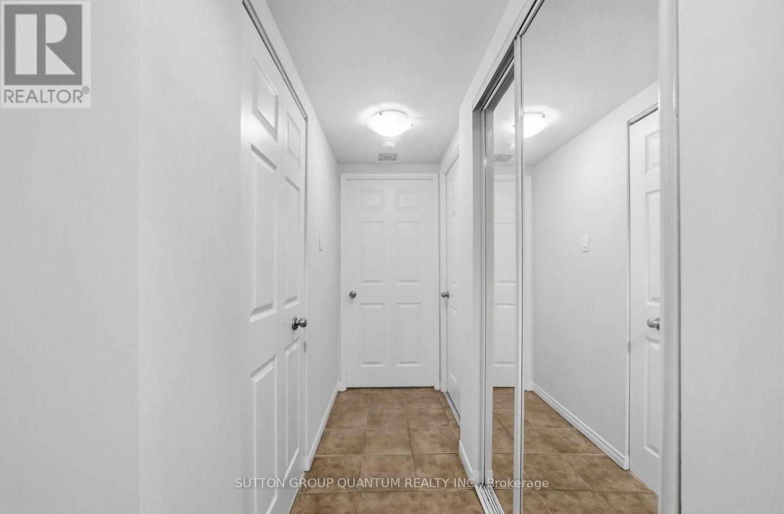 1602 - 50 Kingsbridge Garden, Mississauga, Ontario  L5R 1Y2 - Photo 17 - W12786874