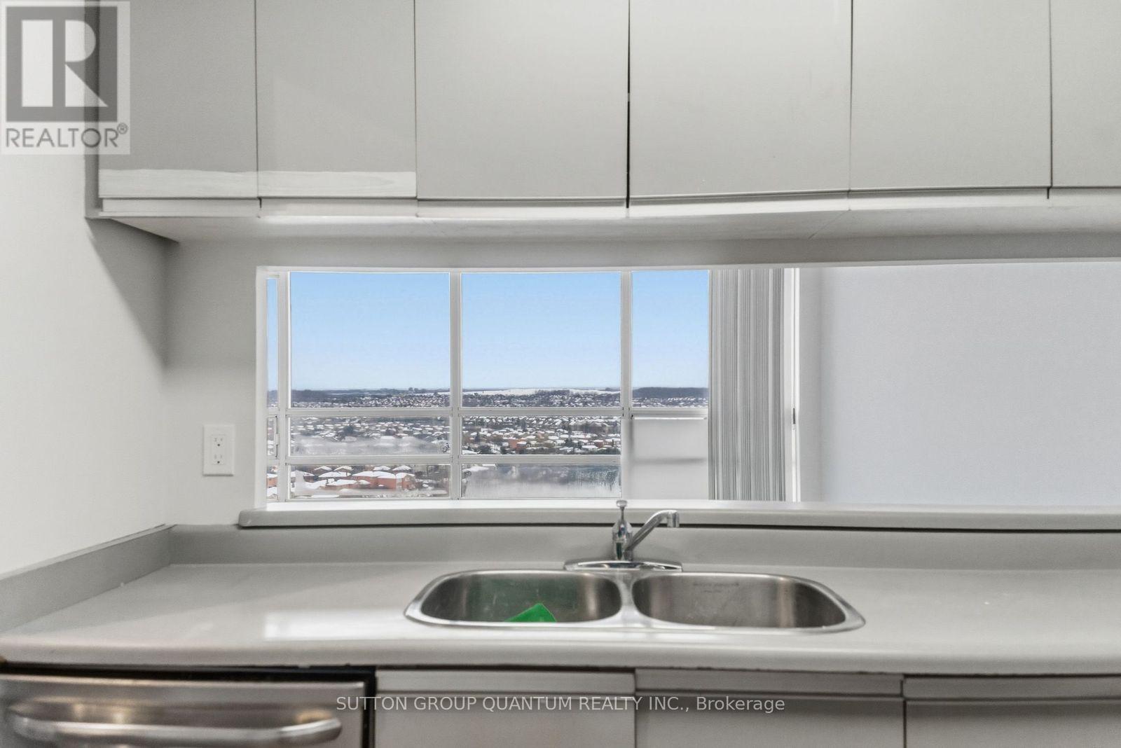 1602 - 50 Kingsbridge Garden, Mississauga, Ontario  L5R 1Y2 - Photo 8 - W12786874