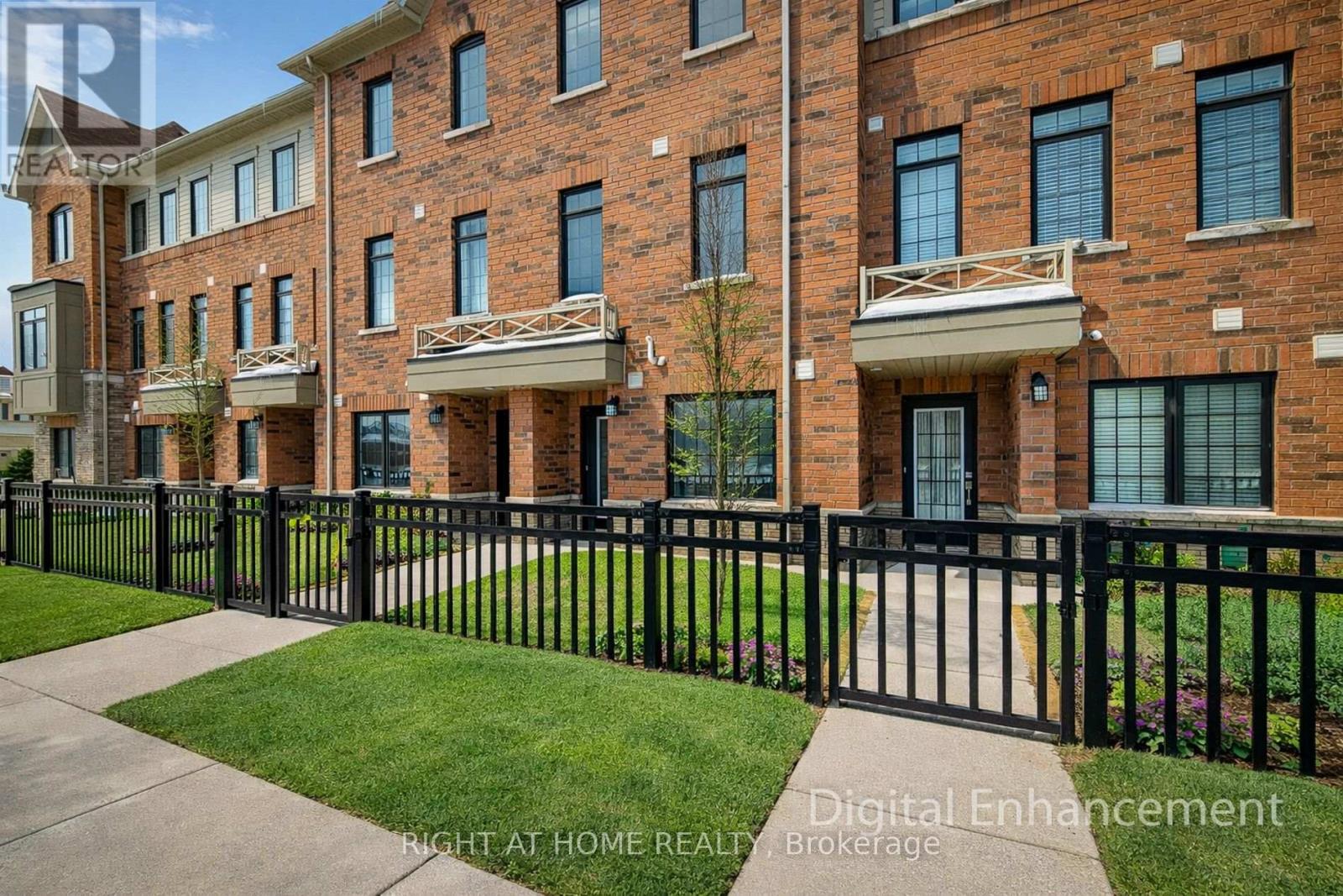 U#33 - 8317 Mulberry Drive, Niagara Falls, Ontario  L2H 3S9 - Photo 2 - X12785768