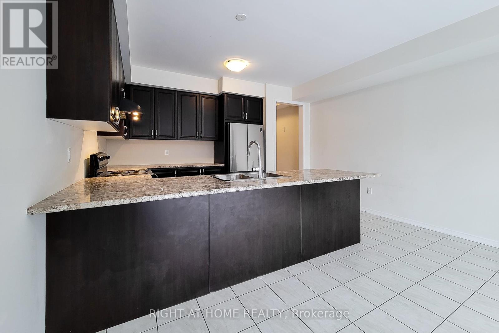 U#33 - 8317 Mulberry Drive, Niagara Falls, Ontario  L2H 3S9 - Photo 22 - X12785768