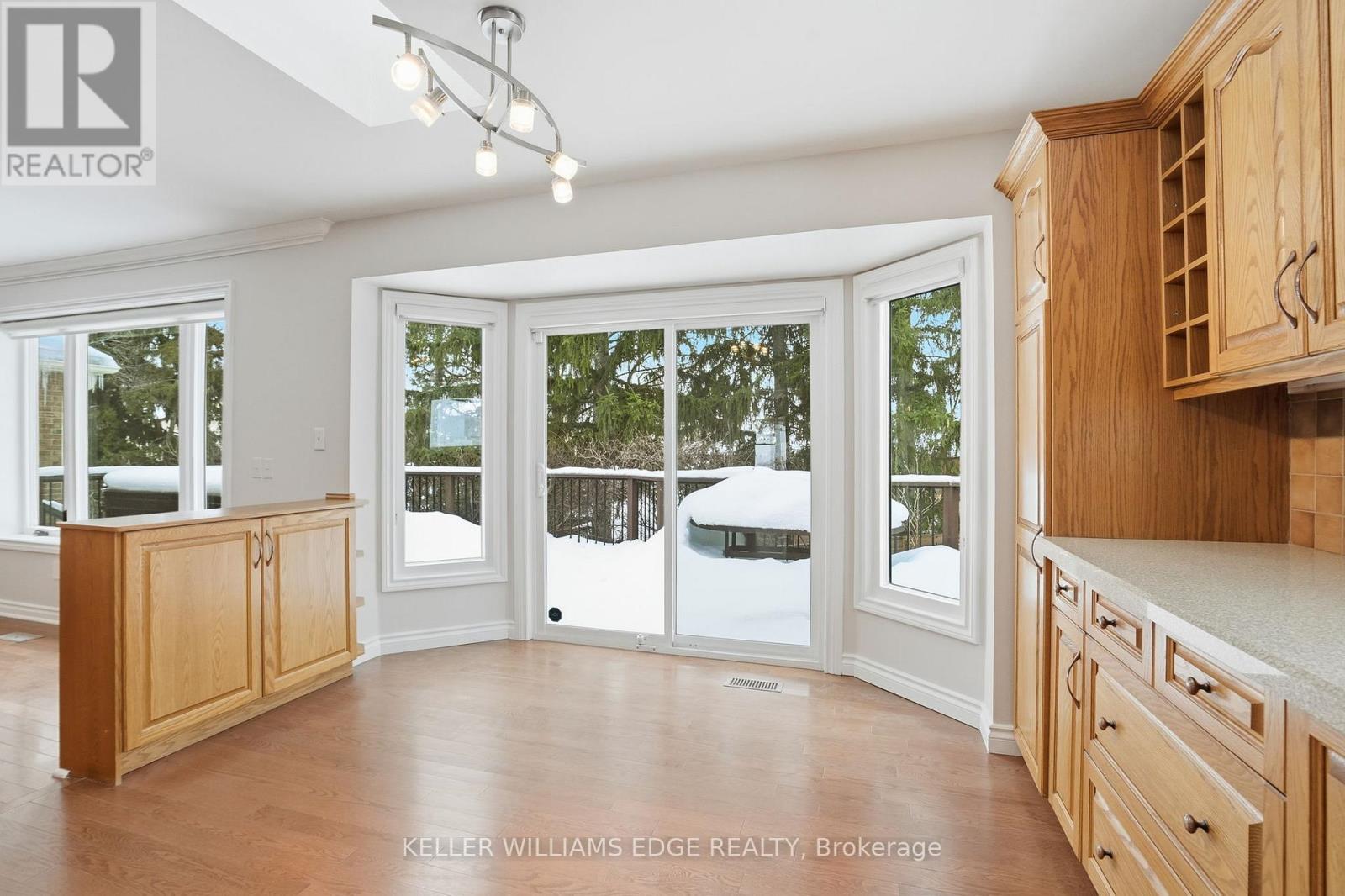 11 Mays Crescent, Hamilton, Ontario  L0R 2H4 - Photo 11 - X12786744