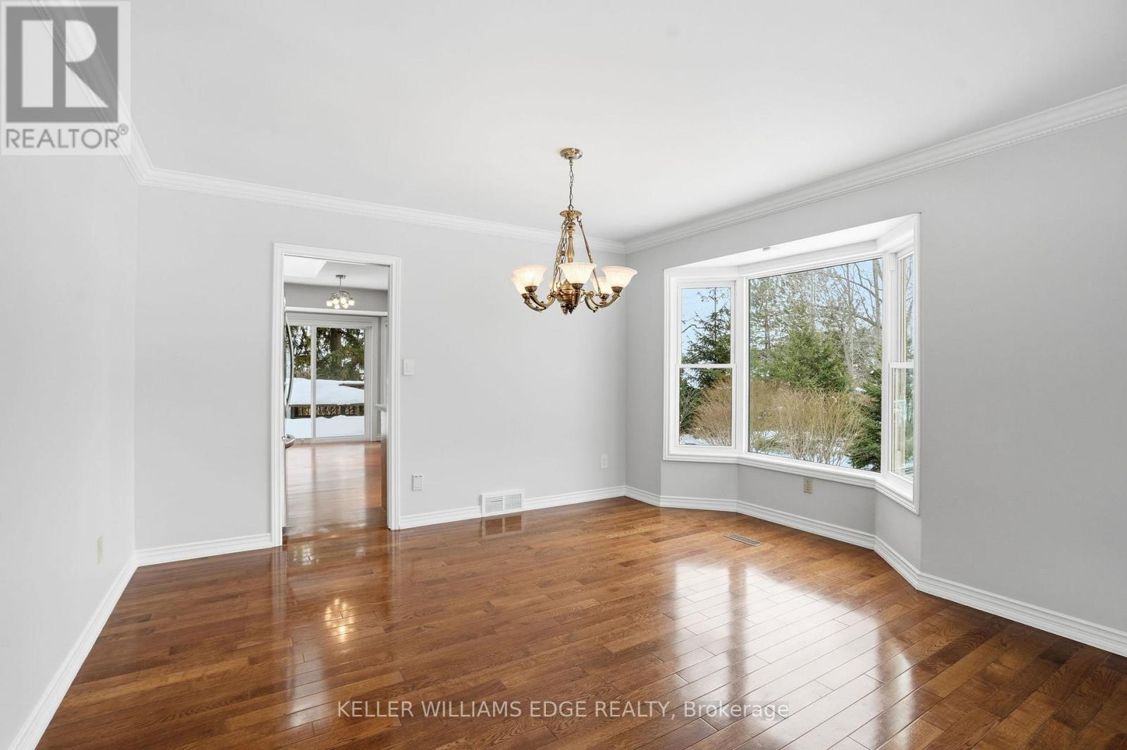 11 Mays Crescent, Hamilton, Ontario  L0R 2H4 - Photo 17 - X12786744