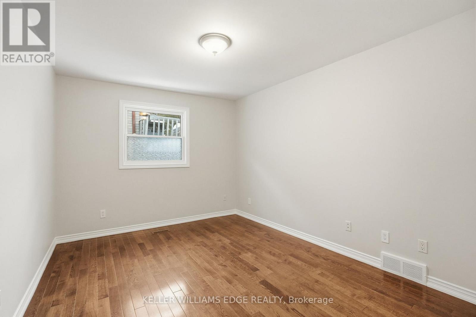11 Mays Crescent, Hamilton, Ontario  L0R 2H4 - Photo 26 - X12786744