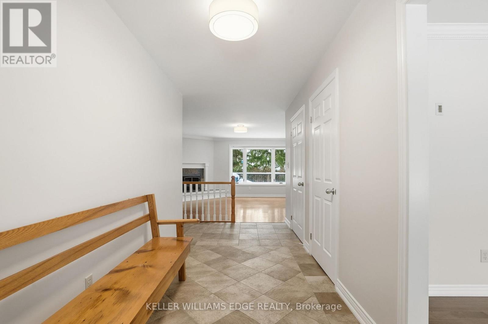 11 Mays Crescent, Hamilton, Ontario  L0R 2H4 - Photo 4 - X12786744