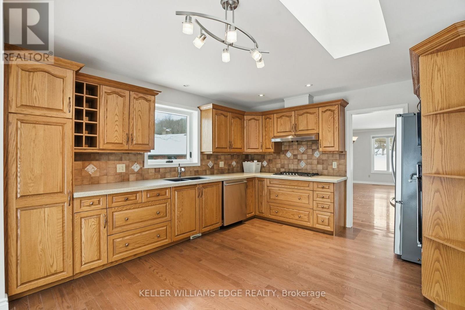 11 Mays Crescent, Hamilton, Ontario  L0R 2H4 - Photo 8 - X12786744