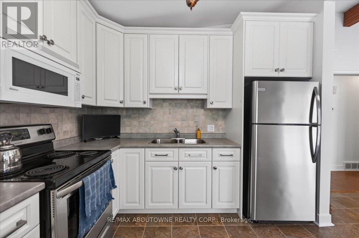 17 Oakmount Road, Welland, Ontario  L3C 4X9 - Photo 10 - X12786816