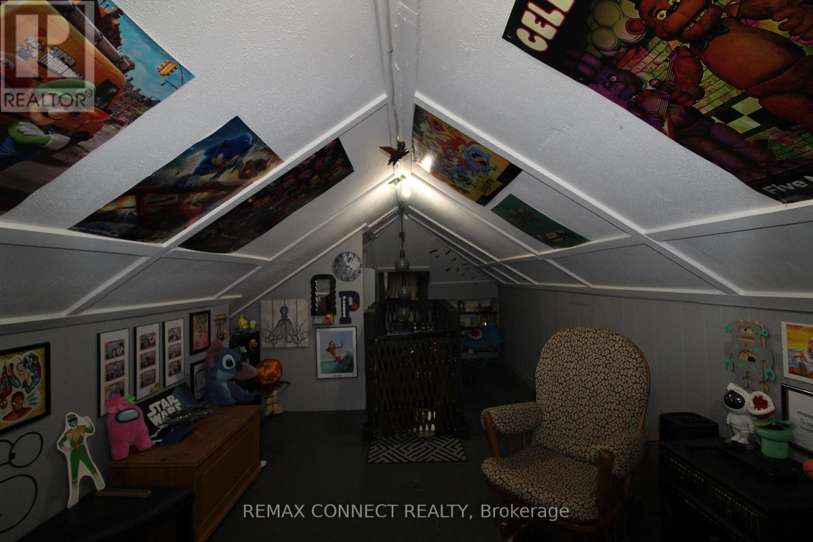 9 Prince Street, St. Catharines, Ontario  L2R 3X6 - Photo 8 - X12786822