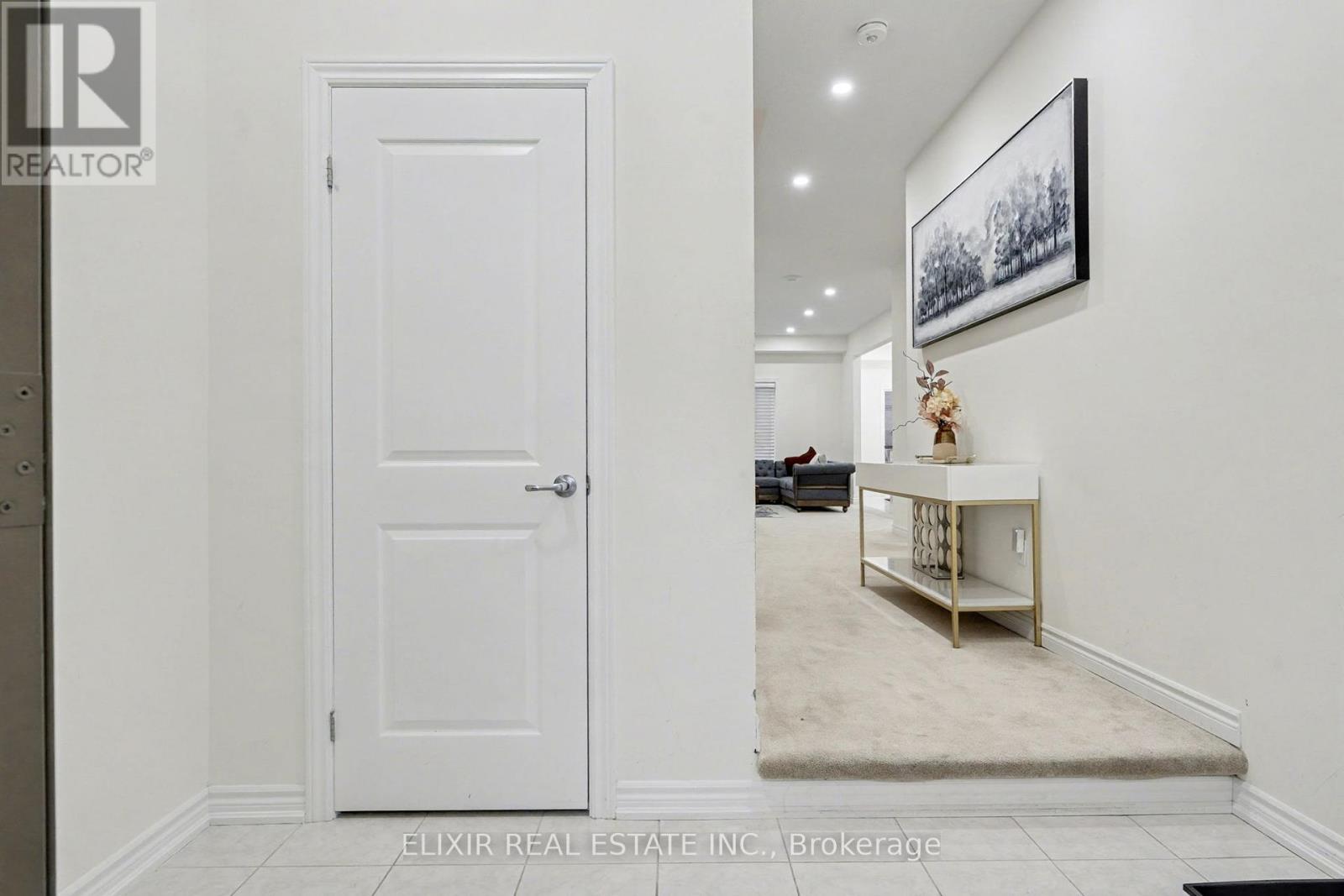 18 Jenner Drive, Brant, Ontario  N3L 0L2 - Photo 3 - X12786846